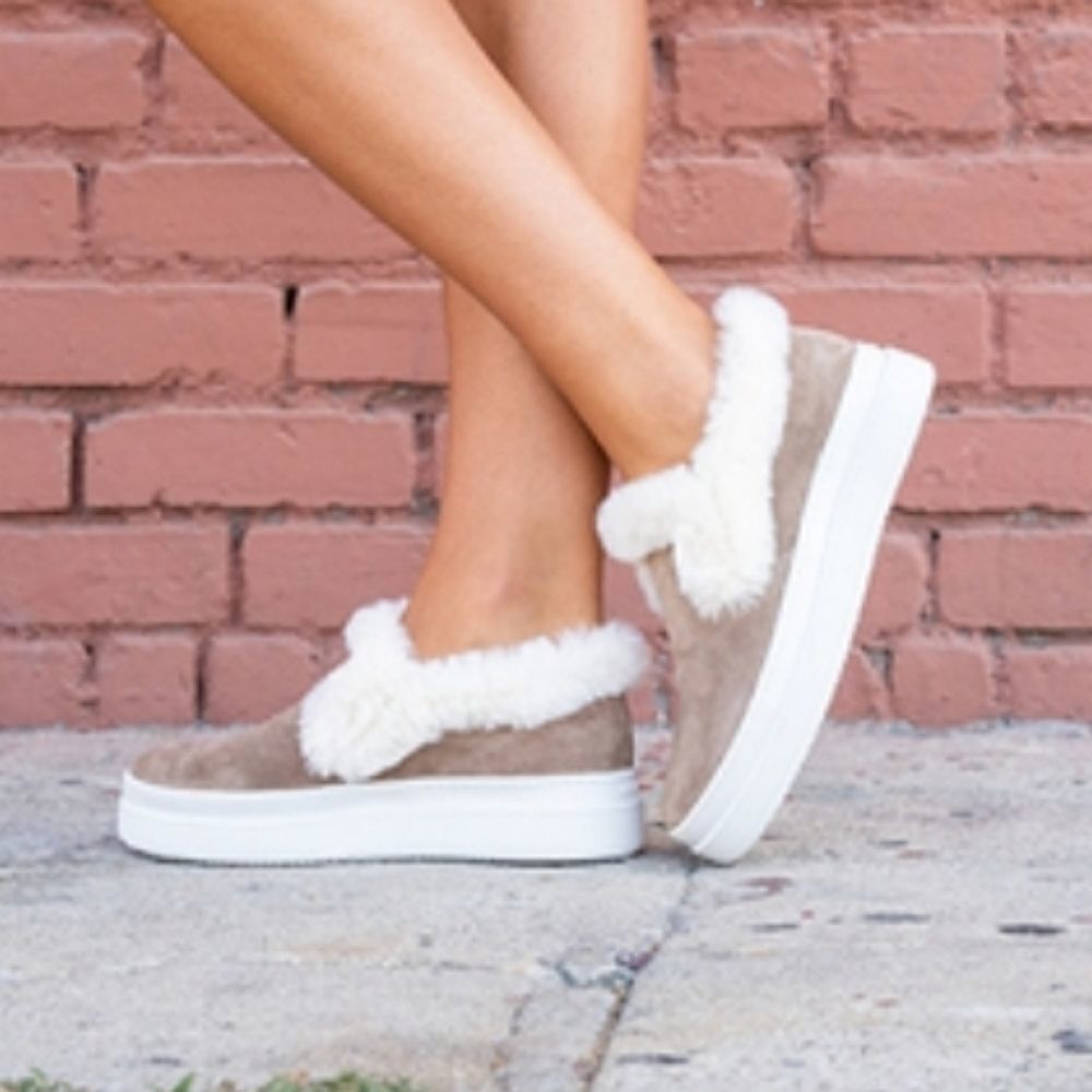 J/Slides Neel Cactus Faux Fur Suede Sneakers size 9.5